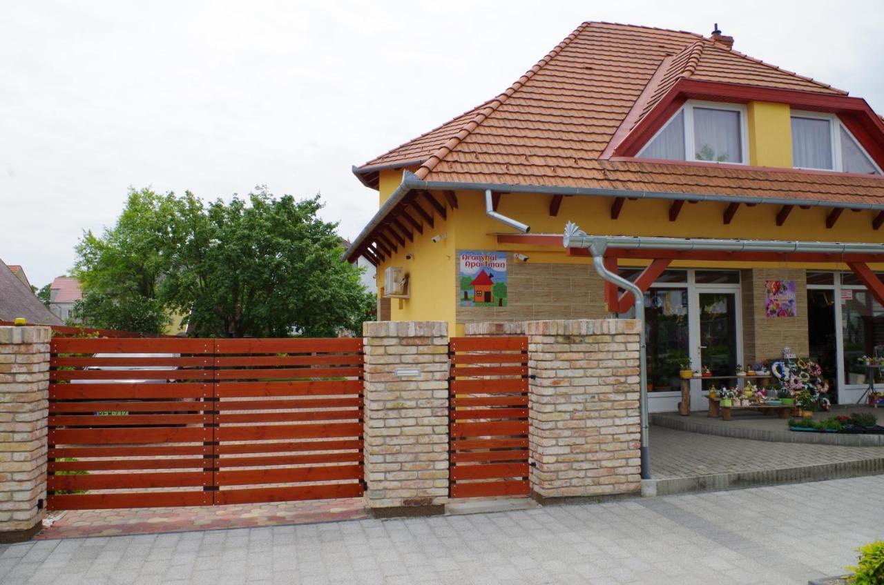 Aranyhal Apartman Heviz Exterior photo