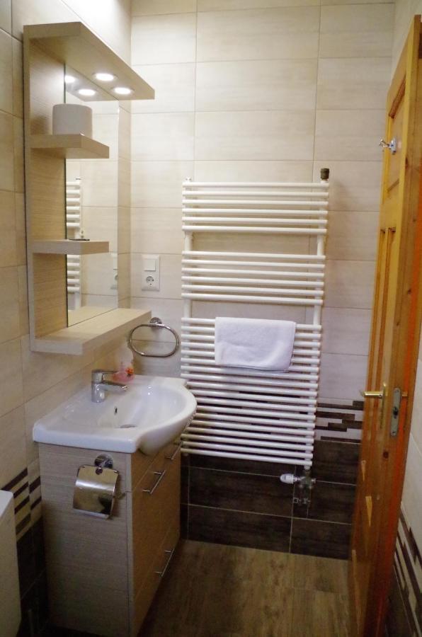 Aranyhal Apartman Heviz Exterior photo