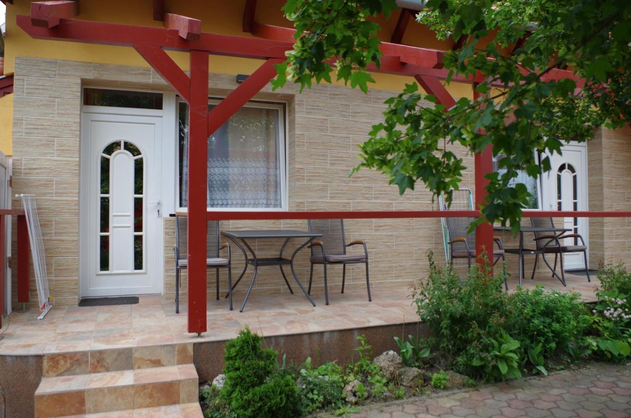 Aranyhal Apartman Heviz Exterior photo