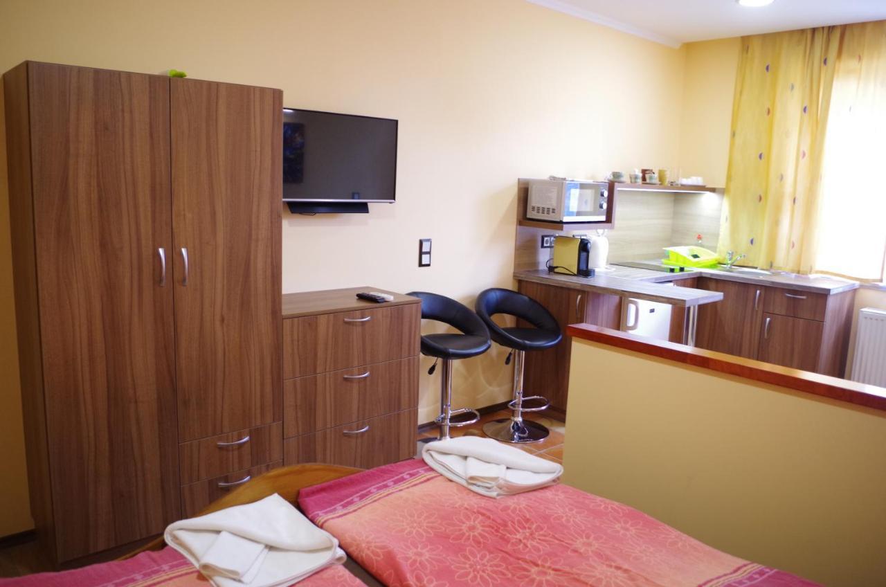 Aranyhal Apartman Heviz Exterior photo