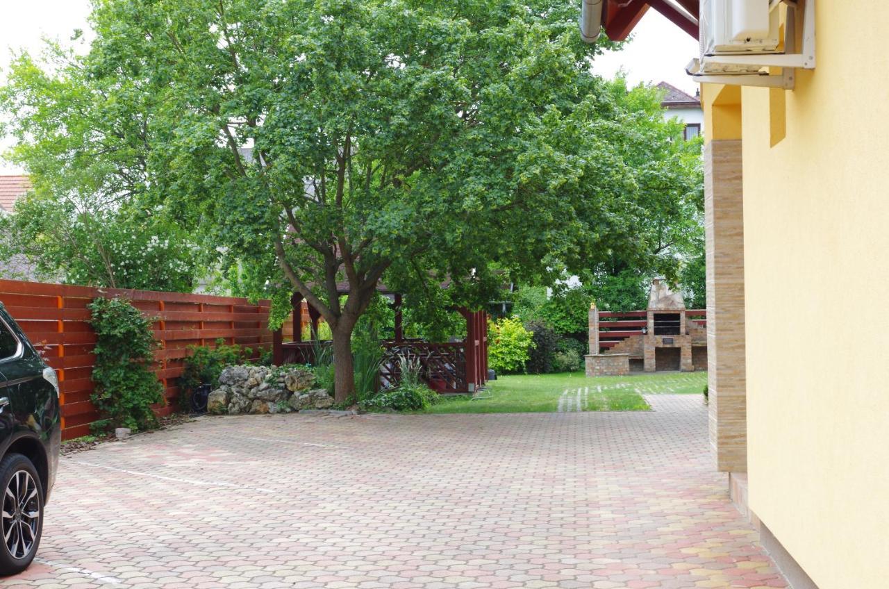 Aranyhal Apartman Heviz Exterior photo
